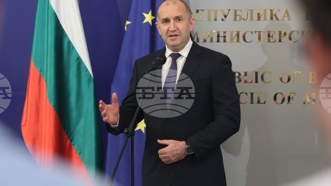 PM Radev Presents Bulgaria's 2026 Science Olympiad Teams with National Flag