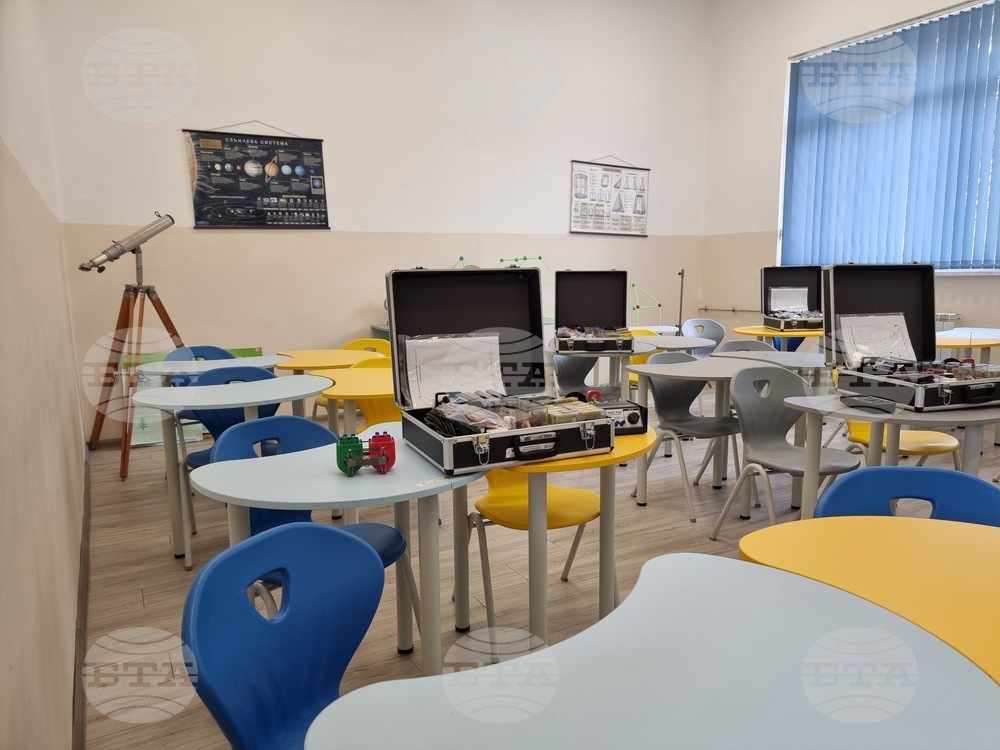 Кюстендил - STEM центрове - училища - откриване