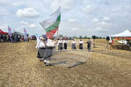 Село Кошава - жътвена кампания - откриване