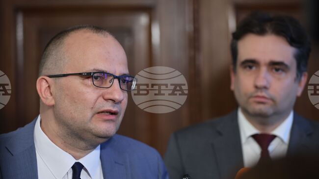 "Прогресивна България" предлага рекорден дефицит, сравним с този при Жан Виденов, каза Мартин Димитров от "Демократична България"