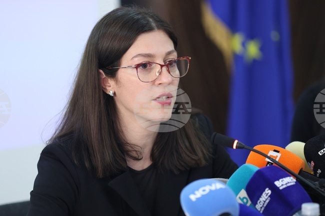 Работи се за преодоляване на риска от загуба на близо половин милиард евро по програма „Развитие на регионите“, съобщи зам.-министър Десислава Георгиева