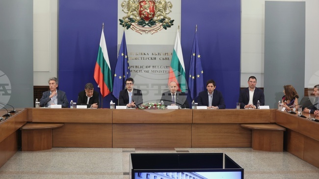 За първи път българска научна институция - INSAIT към СУ, печели най-високото отличие на Европейския съвет за научни изследвания, каза Атанас Пеканов