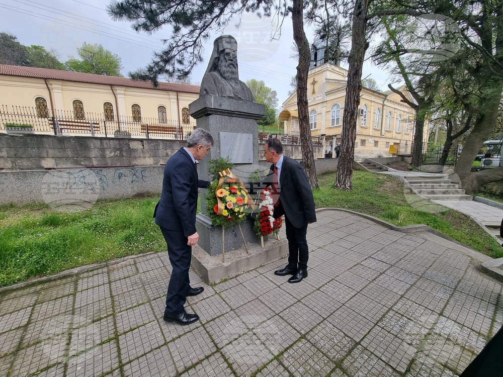 Шумен - учителски събор - годишнина - честване