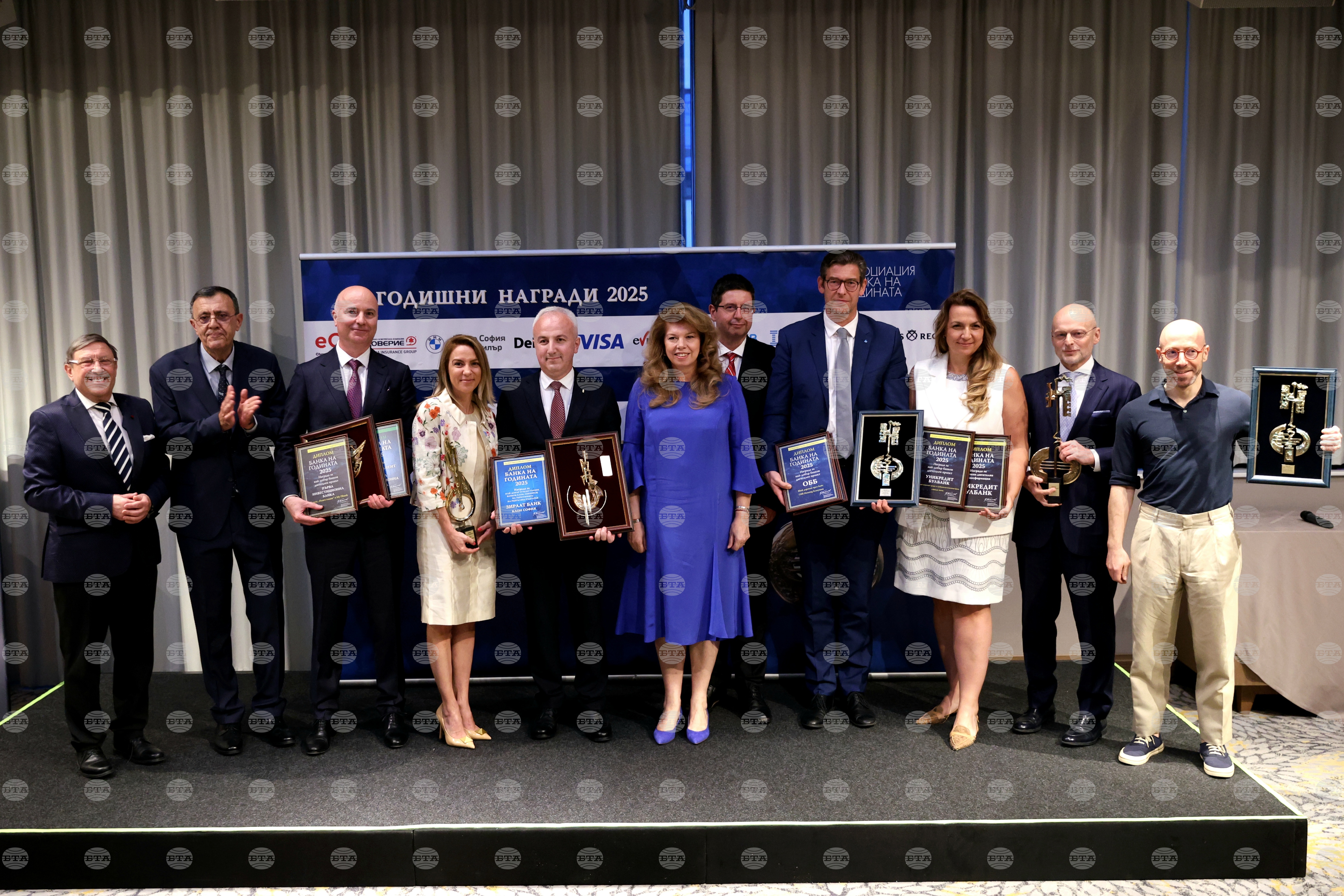 Bkk 3474 2026 world news from bulgaria balgarianovinite. Com the bank of the year award ceremony was held here on tuesday evening. The grand prize for 2025... Bank of the year awards presented in sofia, grand prize for 2025 goes to dsk bank 2026 българия новините balgarianovinite. Com 2026-06-23 20:03:44 bank of the year awards presented in sofia, grand prize for 2025 goes to dsk bank 2026 investigative journalism and investigative reporting news agency burgas bulgaria