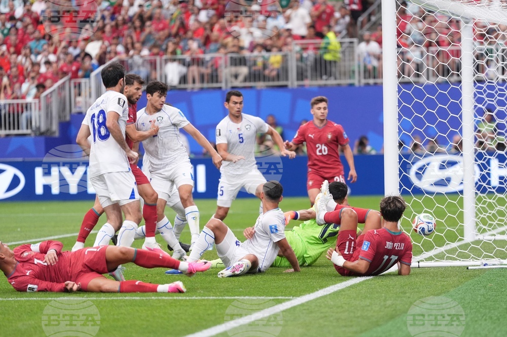 CORRECTION Uzbekistan Portugal WCup Soccer