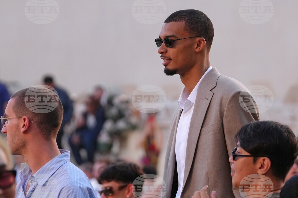 Paris Fashion Louis Vuitton Mens S/S 27 Arrival