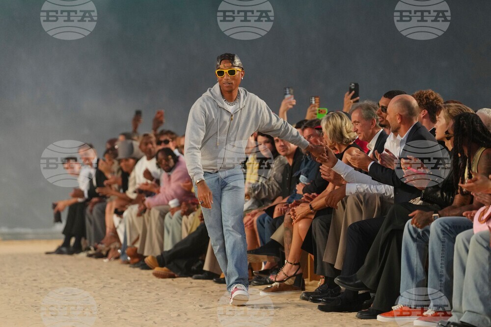 Paris Fashion Louis Vuitton Mens S/S 27