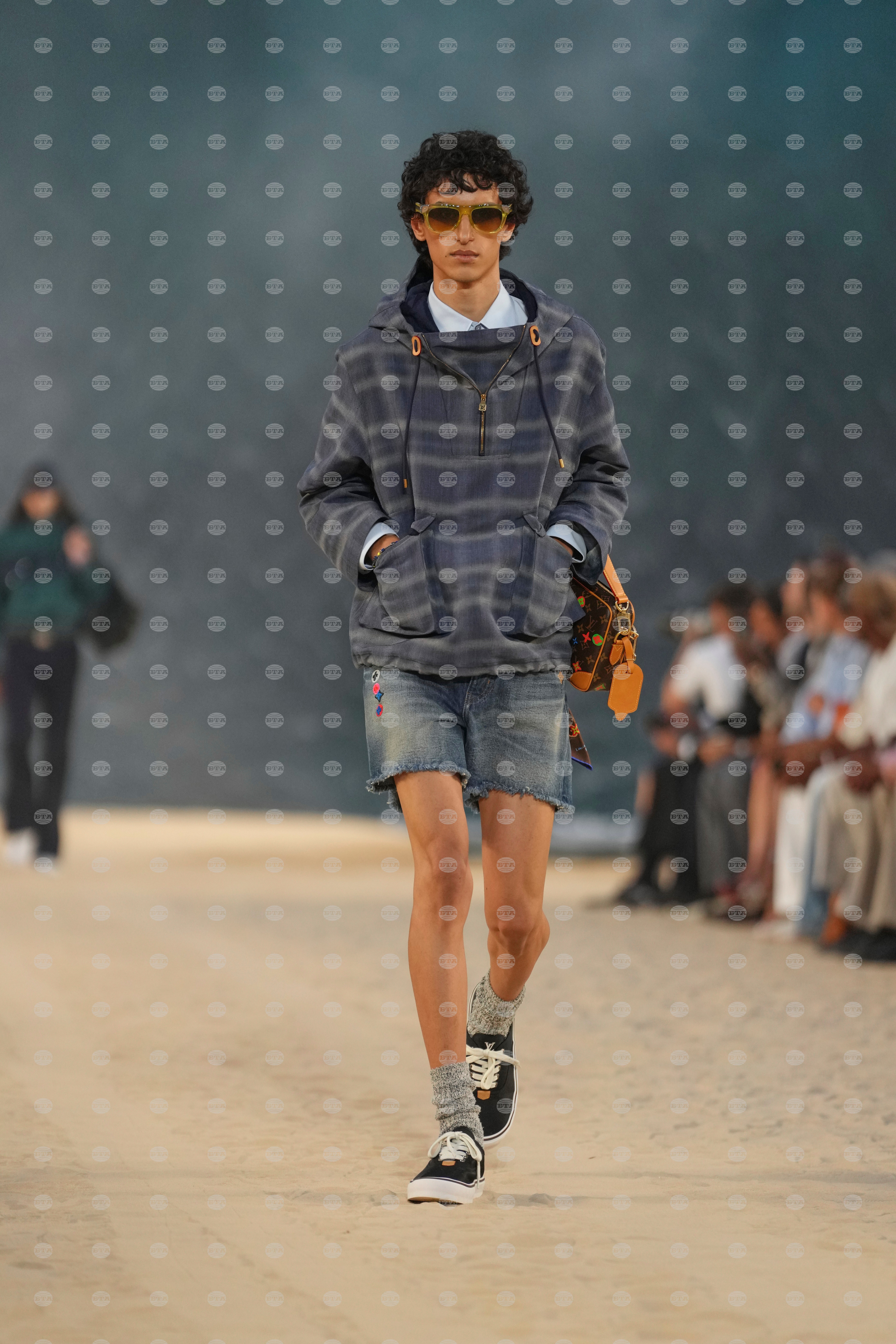 Paris Fashion Louis Vuitton Mens S/S 27
