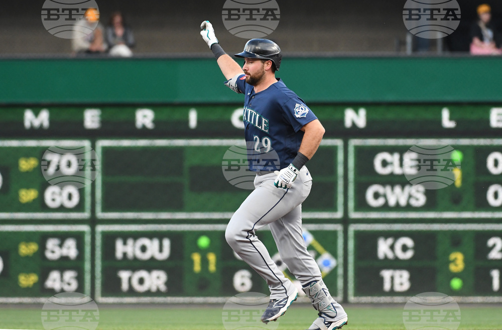 Mariners Pirates Baseball