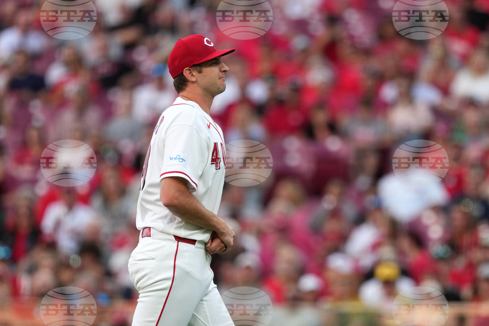 Brewers Reds Baseball