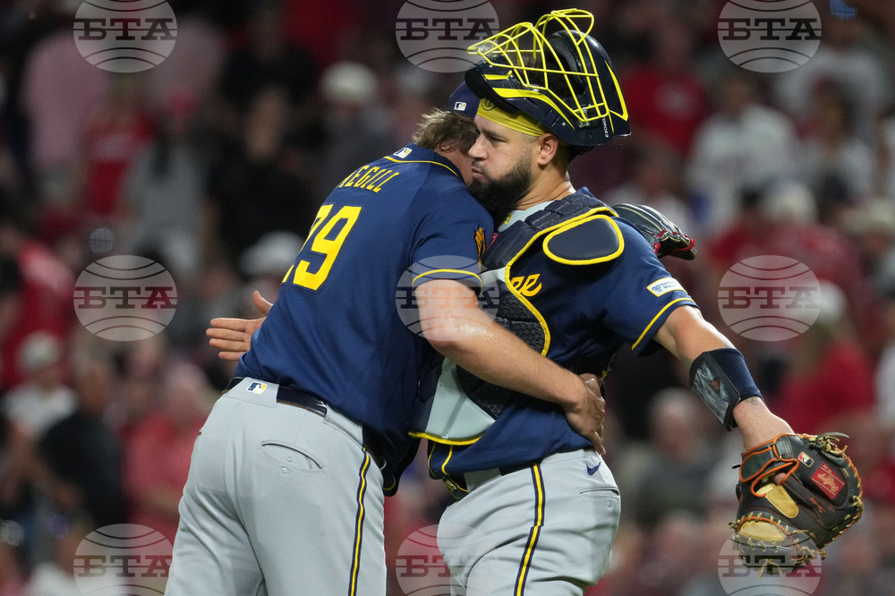Brewers Reds Baseball
