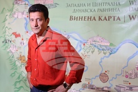 17 изби от Западна и Централна Дунавска равнина - Винена карта