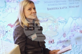 17 изби от Западна и Централна Дунавска равнина - Винена карта