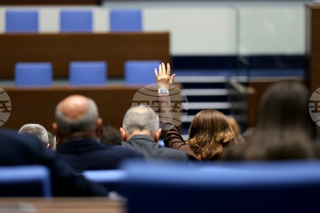 Парламентът прие на първо четене промени в Закона за дейността на колективните инвестиционни схеми