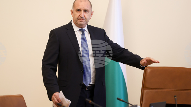 Премиерът Румен Радев ще се срещне с представители на ръководството на компаниите „Литаско" и „Лукойл“