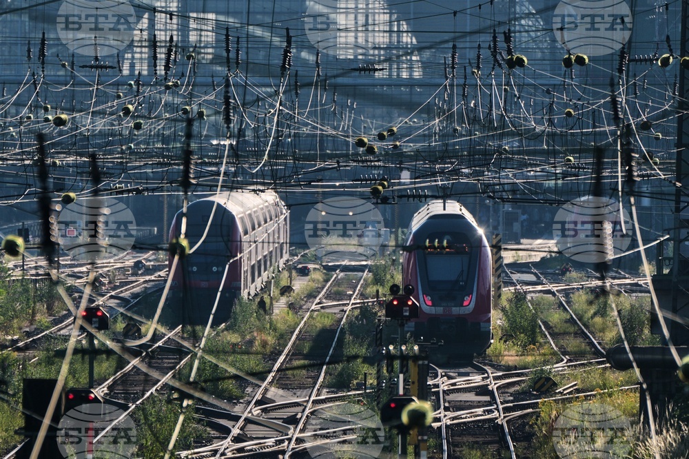 APTOPIX Germany Train Disruption