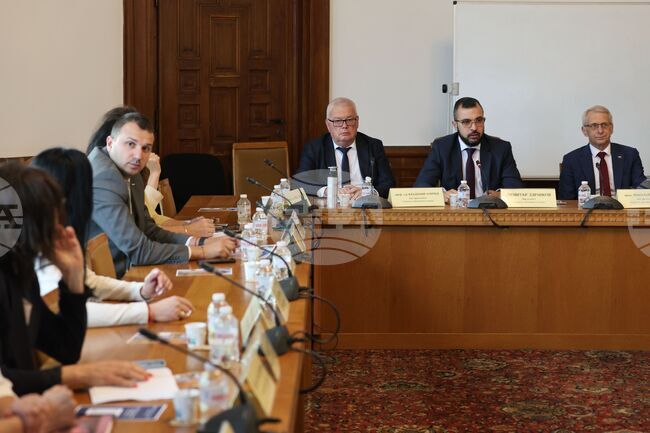 Комисията по образованието и науката в Народното събрание разглежда годишния доклад на Българската академия на науките за 2025 г.