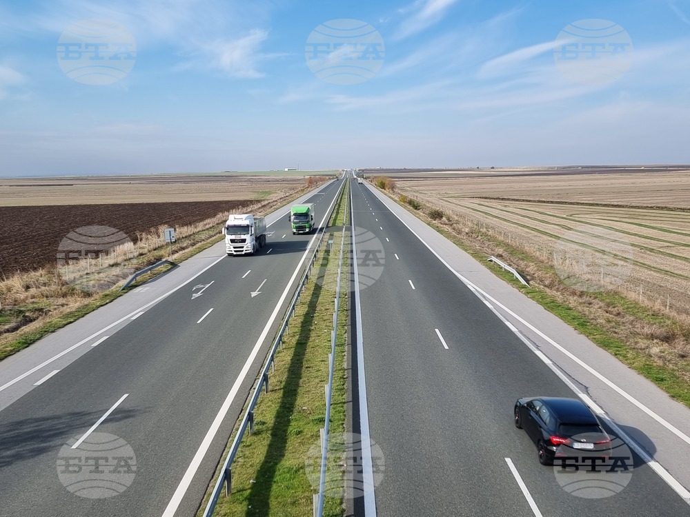 Cabinet Calls Off "Outrageous Public Procurements", Crash Barrier Contract for EUR 500 Mln Is Among Them