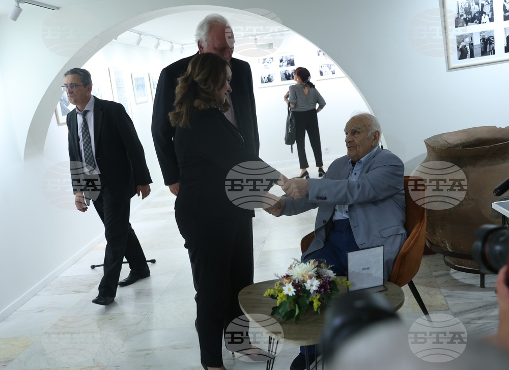„Журналистиката - моята стихия. Любен Генов на 90“ - фотоизложба