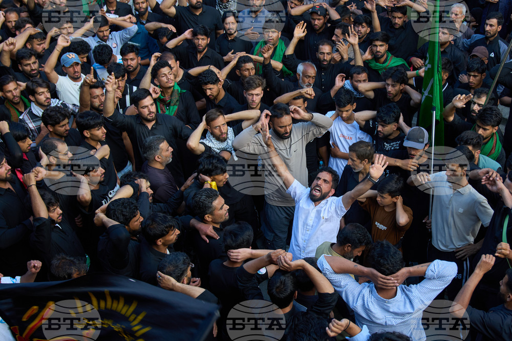 APTOPIX India Kashmir Muharram
