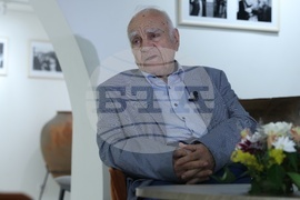 „Журналистиката - моята стихия. Любен Генов на 90“ - фотоизложба