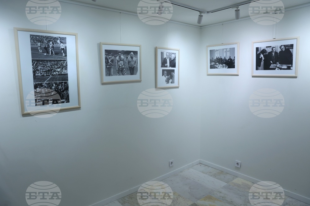 „Журналистиката - моята стихия. Любен Генов на 90“ - фотоизложба