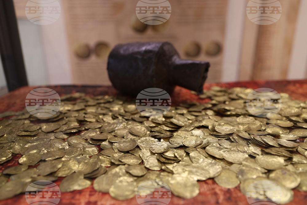 Exhibition in Plovdiv Shows Bulgaria's Largest Medieval Gold Coin Hoard 