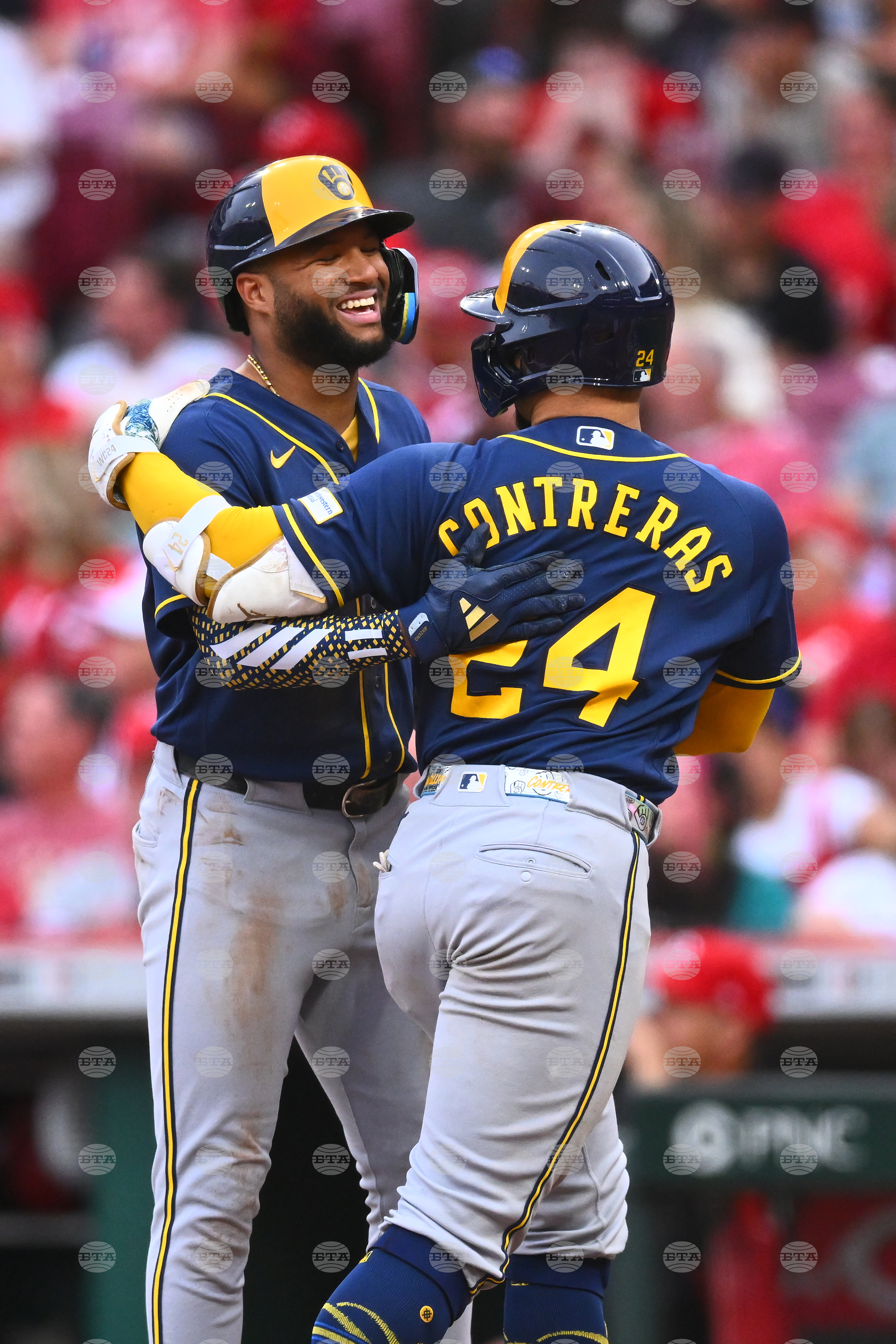 Brewers Reds Baseball