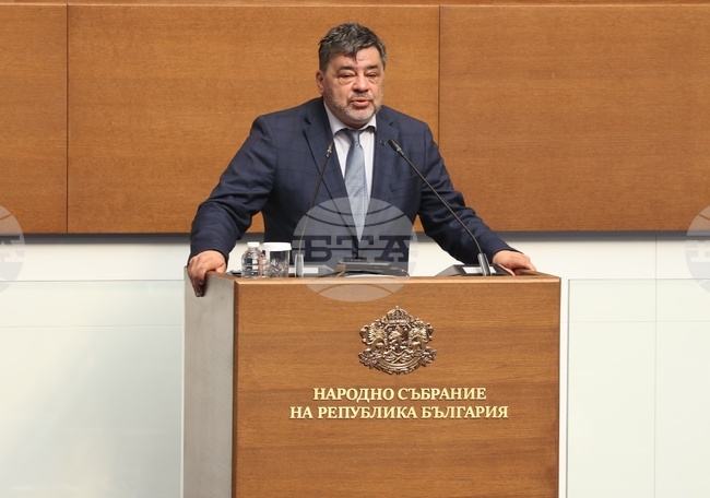 Десислава Атанасова повече не може да бъде конституционен съдия, заявиха в декларация от "Продължаваме промяната" 