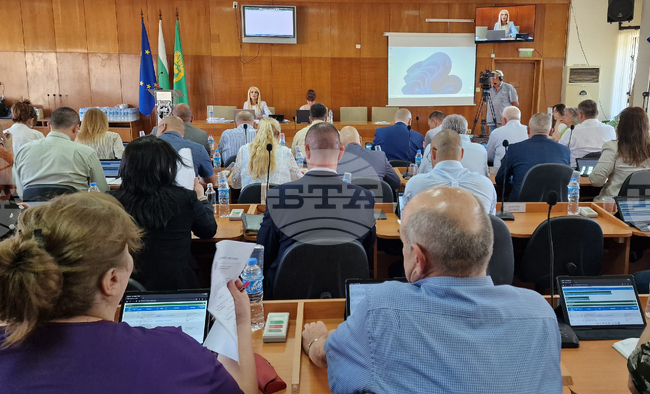 Времето за безплатен престой на паркинга до "Диагностично-консултативен център 1 в Шумен остава един час, решиха общинските съветници