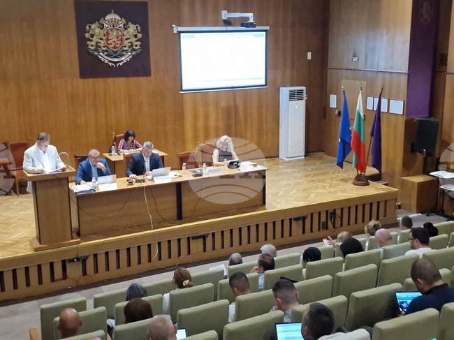 Общинският съвет във Велико Търново възложи управлението и опазването на крепостта „Трапезица“ на Регионалния исторически музей