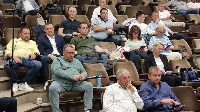 Общинските съветници във Варна гласуваха близо 700 000 евро за социални услуги