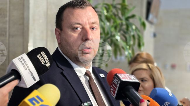 "Възраждане" съобщи, че не са получили поискания протокол от премиера Радев от срещата му в Анкара през юли