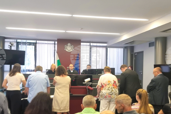 Административният съд в Пловдив даде ход на делото за спиране на референдума за завода за барут в Карлово