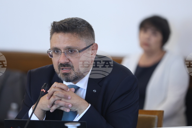 Комисията по културата и медиите в Народното събрание изслушва отчета за дейността на БТА за 2025 г., представен от генералния директор Кирил Вълчев