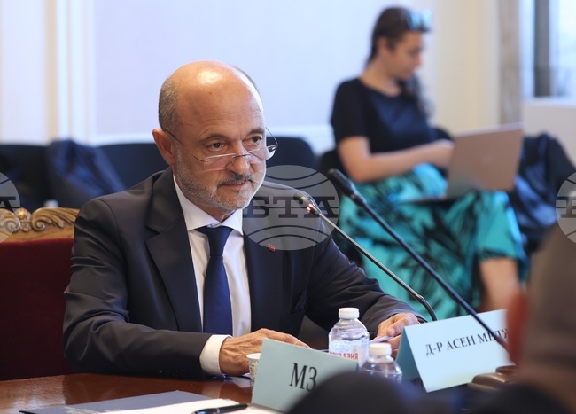 Комисията по здравеопазване предлага на Народното събрание да разисква и гласува кандидатурата на д-р Асен Меджидиев за подуправител на НЗОК