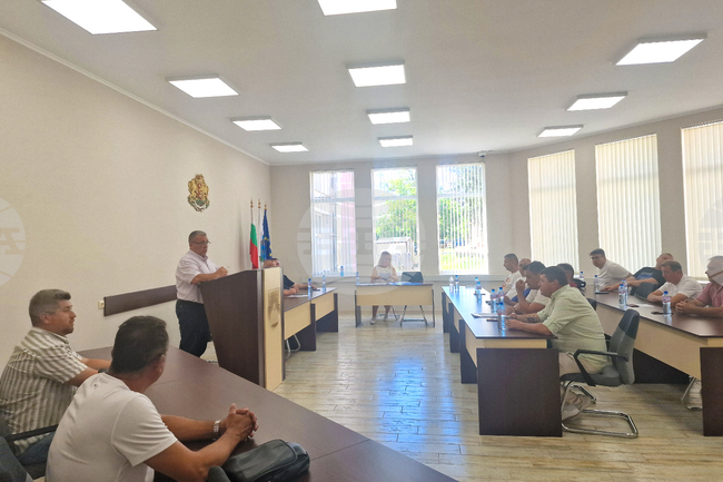 Общинският съвет в Завет прие предложение за продажба на 16 поземлени имота в землището на село Брестовене