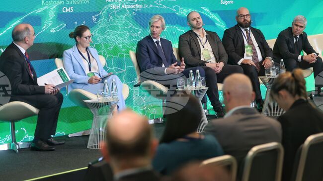 Инвестициите в енергийна ефективност и зеленият преход бяха сред темите, обсъдени на форум в София