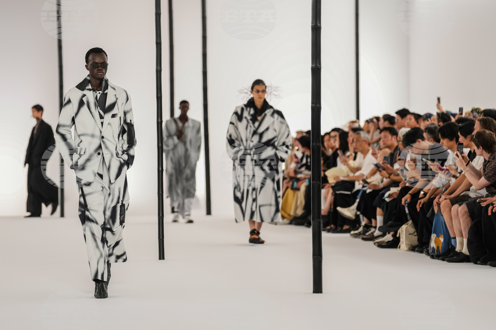 Paris Fashion Issey Miyake Homme Mens S/S 27