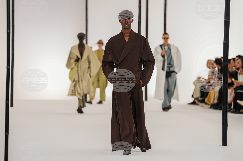 Paris Fashion Issey Miyake Homme Mens S/S 27