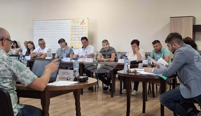 Общинският съвет в Стралджа утвърди по-строги правила при шумни ремонти и отглеждането на едри домашни животни