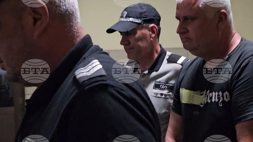 Окръжният съд в Ямбол наложи най-тежката мярка „задържане под стража" на шофьора на тира, предизвикал катастрофа с трима загинали
