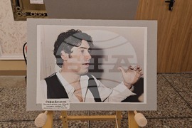 Ловеч - фотоизложба - „Лица на изкуството на ХХ век“