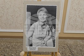 Ловеч - фотоизложба - „Лица на изкуството на ХХ век“