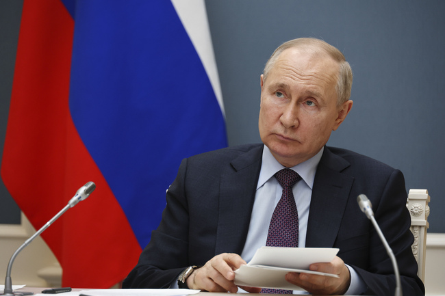 Путин е издал указ, според който жителите на анексираните украински региони без руско гражданство ще могат да бъдат депортирани за участие в митинги