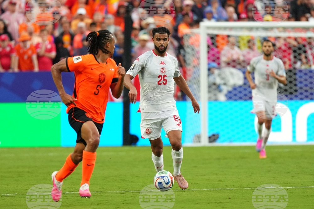 Netherlands Tunisia WCup Soccer