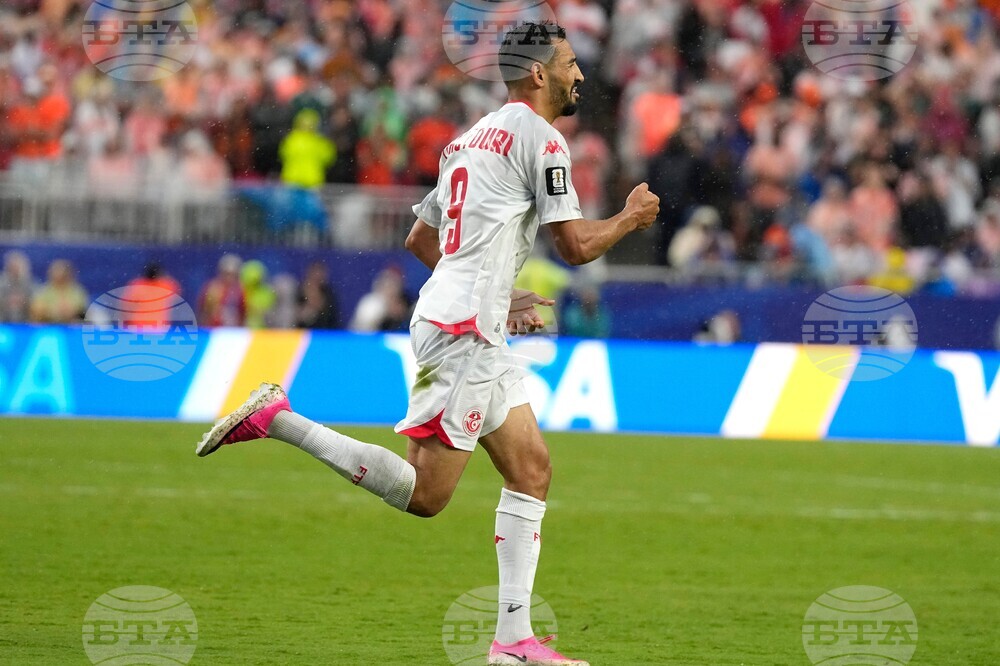 Netherlands Tunisia WCup Soccer