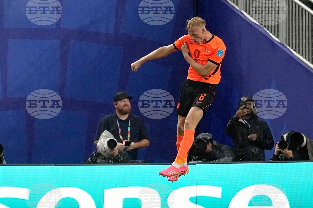 Netherlands Tunisia WCup Soccer