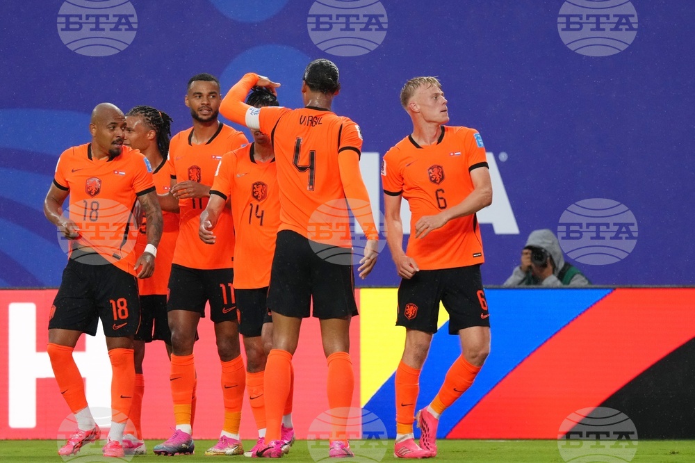 Netherlands Tunisia WCup Soccer