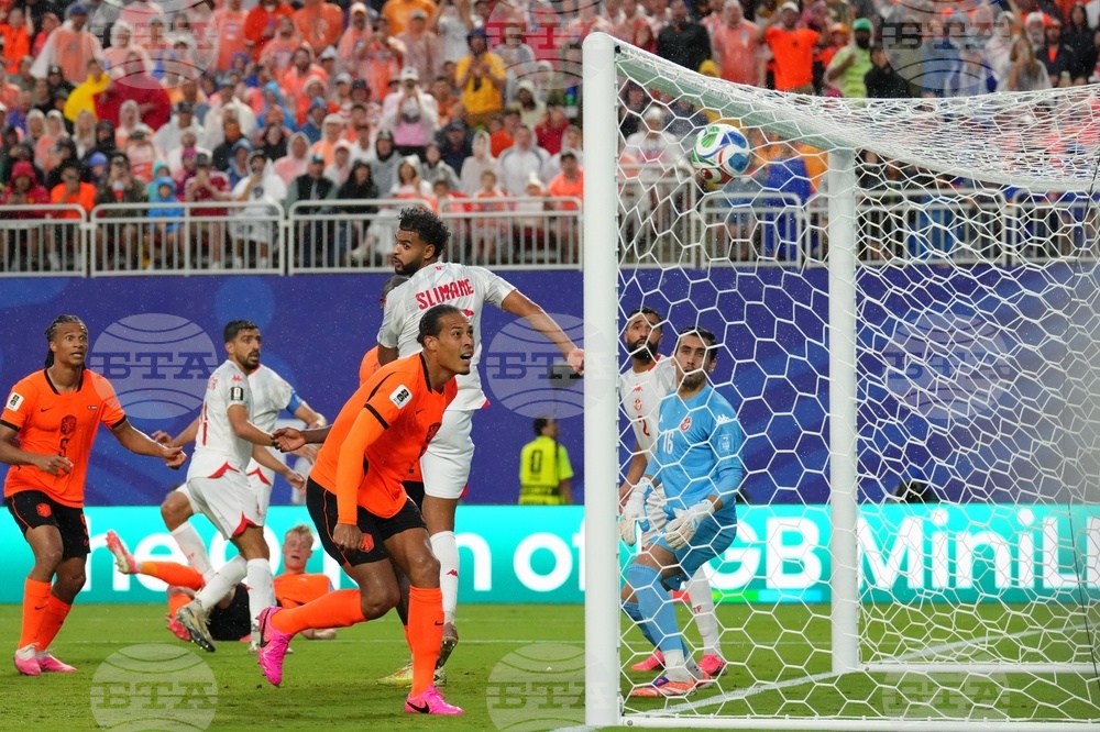 Netherlands Tunisia WCup Soccer